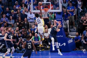 体育视频直播-维金斯送上生涯最佳暴扣，他在勇士找到最合适定位