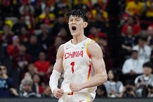 媒体人：伤病导致选材受限 但无论谁入选 代表的都是中国男篮！