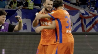 热议鲁花战半场：瓦科真山东大腿，申花国脚防线下滑厉害