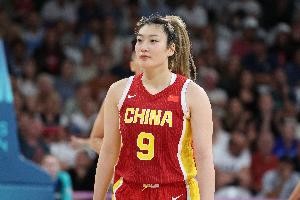 kaiyun 官网-体坛周报：李梦已成婚 和偶像梦幻联动 能否激励勒布朗梦再次崛起